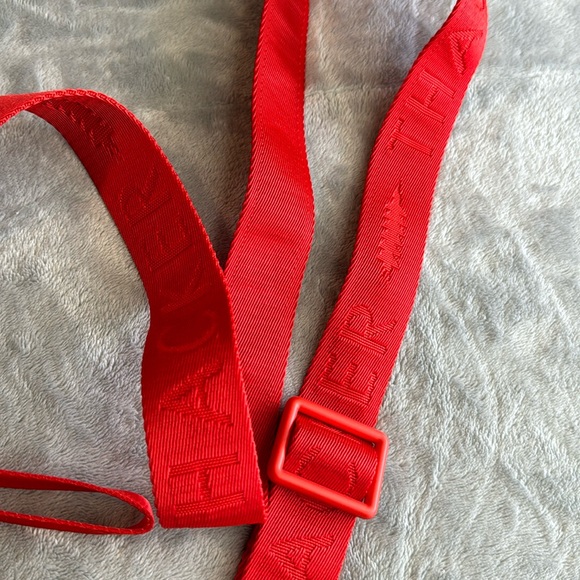 NWT Thacker Cocoon 3 In 1 Phone Bag Crossbody Beltbag Wristlet Red/Orange - Picture 6 of 16